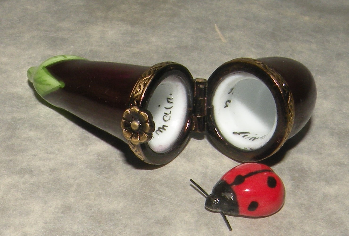 Eggplant Mini , Limoges Box number 125