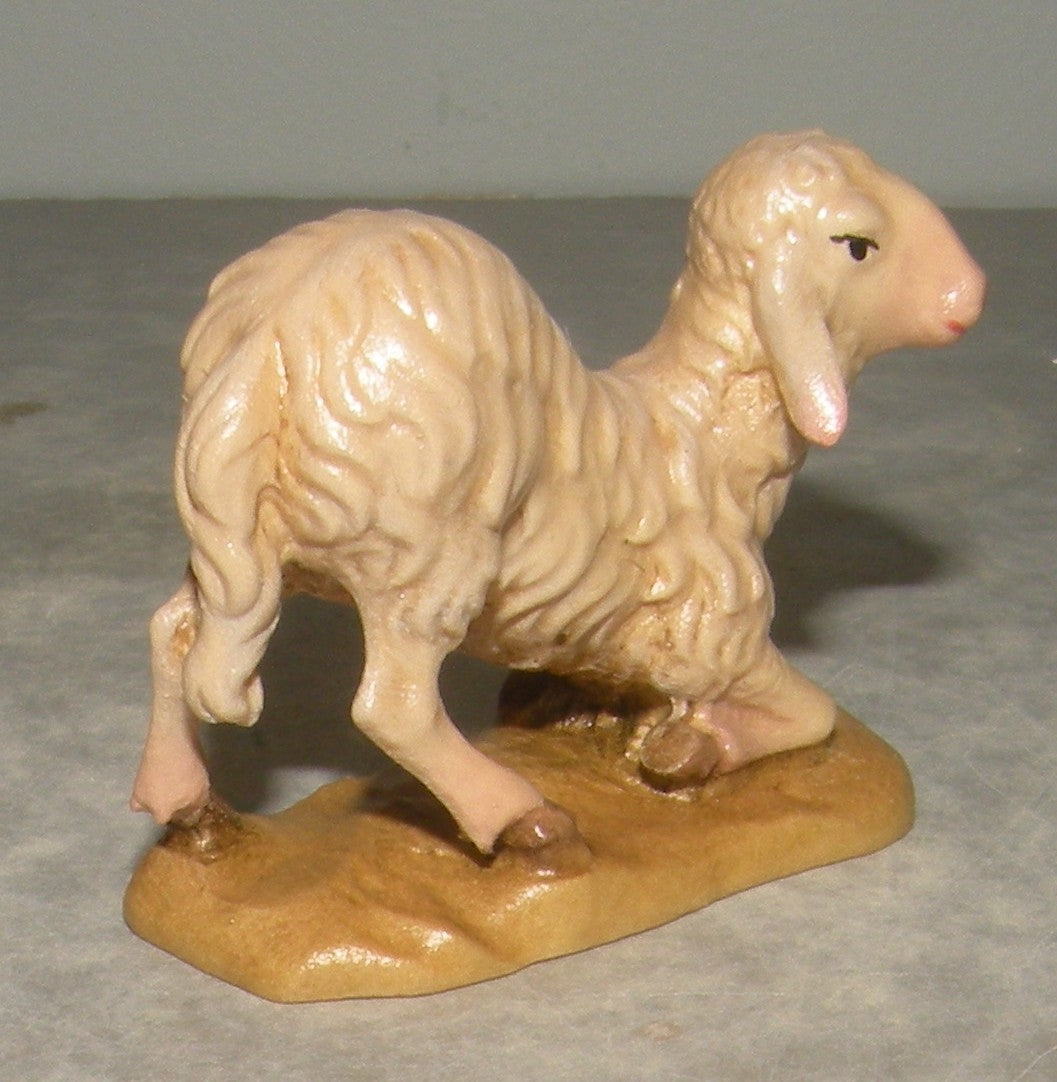 Sheep kneeling ( 21204 ) ,   Rustic