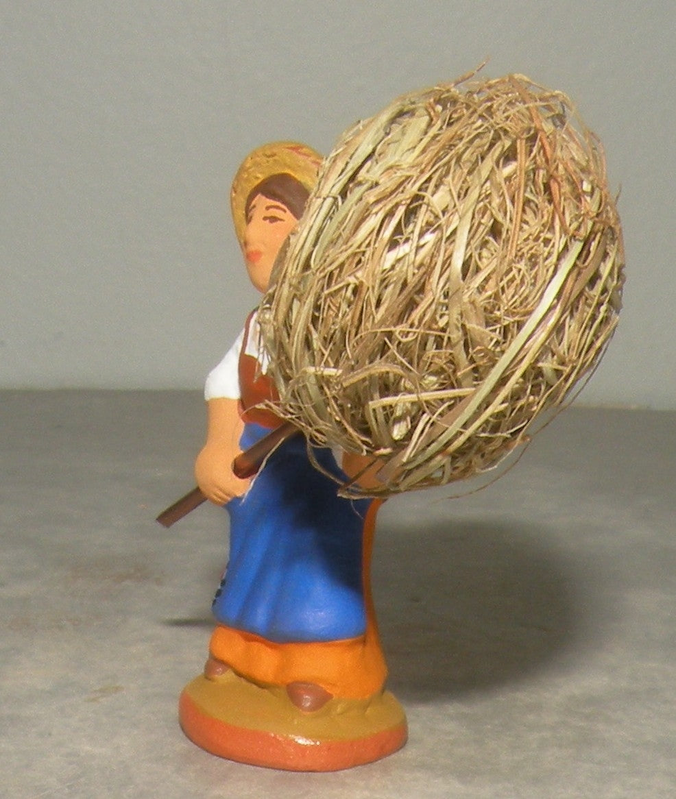 Woman with hay, Fouque, 4 cm