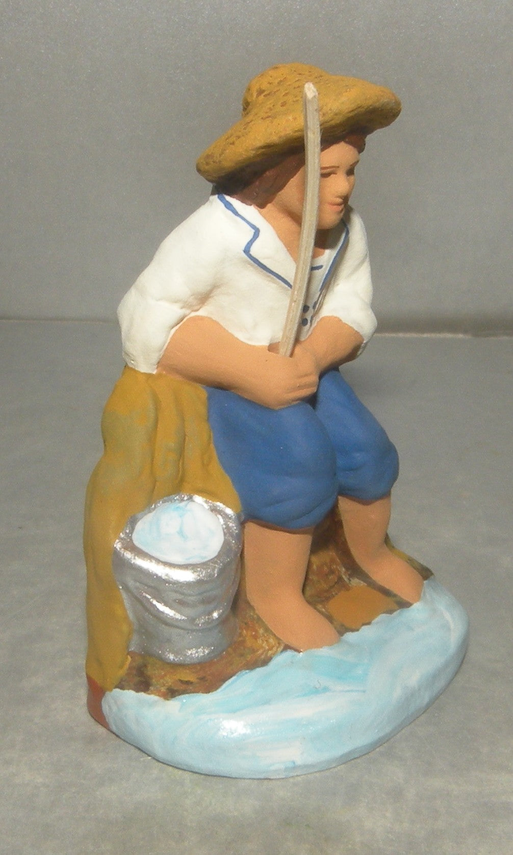 Seated fisherman, Fouque, 6 cm