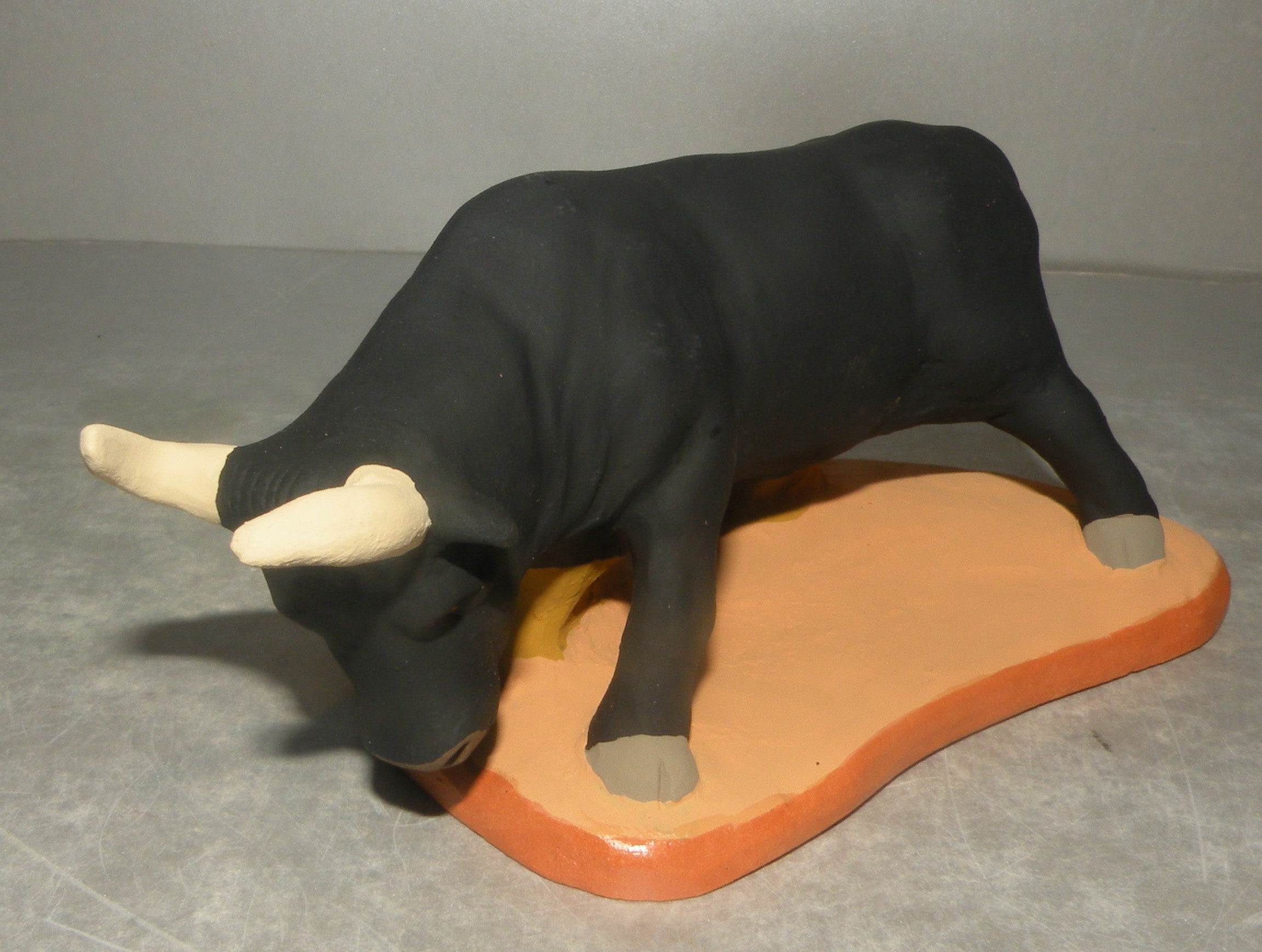 Bull in arena of Arles , Fouque 9 Cm
