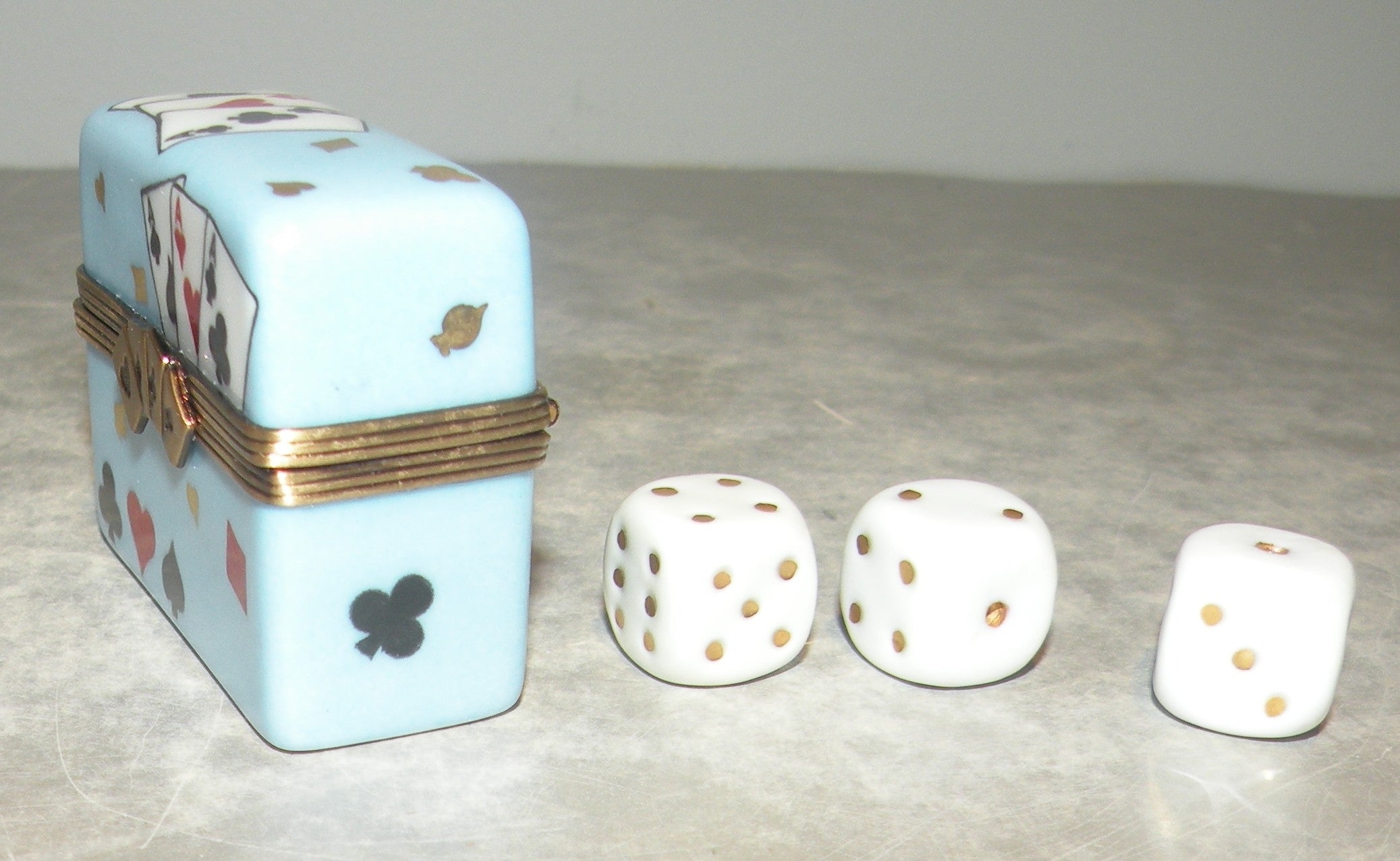 Dice Box  Limoges Box number 75