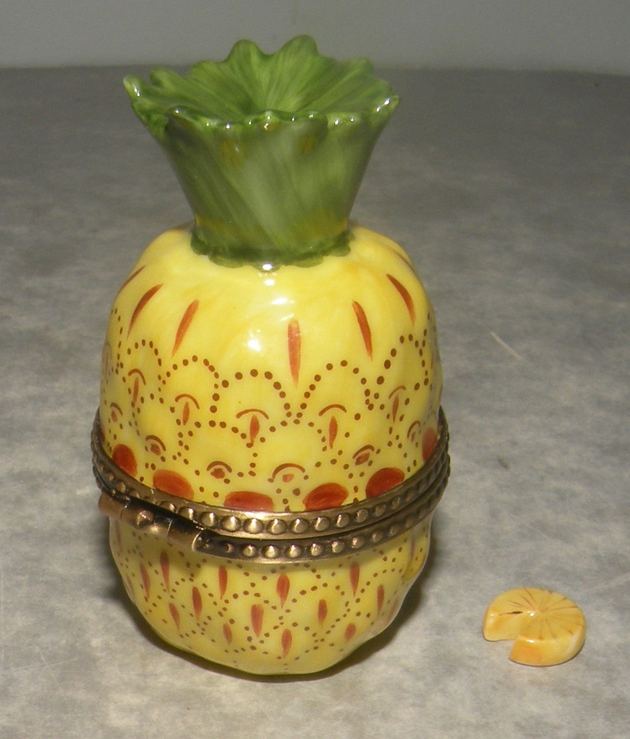Pineapple  Limoges Box number 83