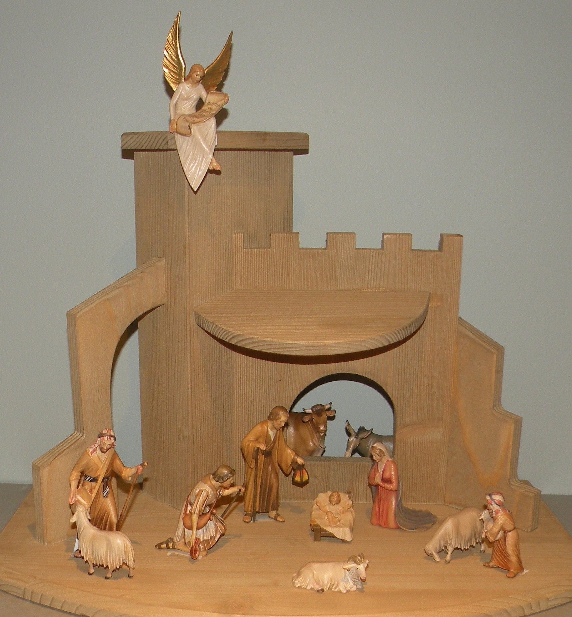 Complet set of 12 Pieces with the Stable - Venetian Nativity