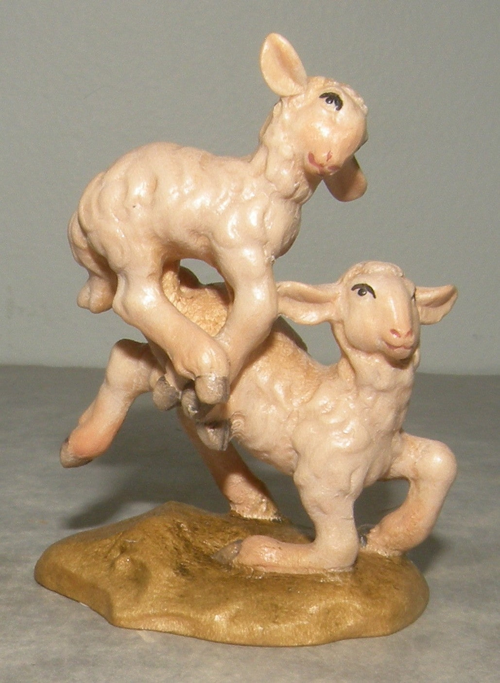 Couple of lambs hopping  ( 21282 ) ,   Rustic