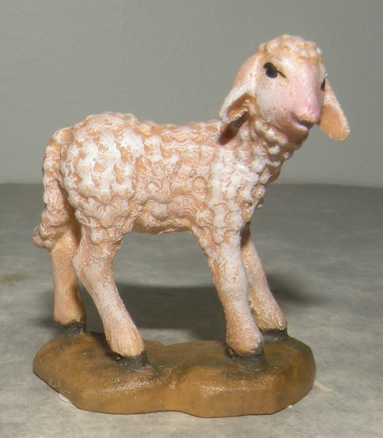 Lamb standing  ( 21287 ) ,   Folkloristic