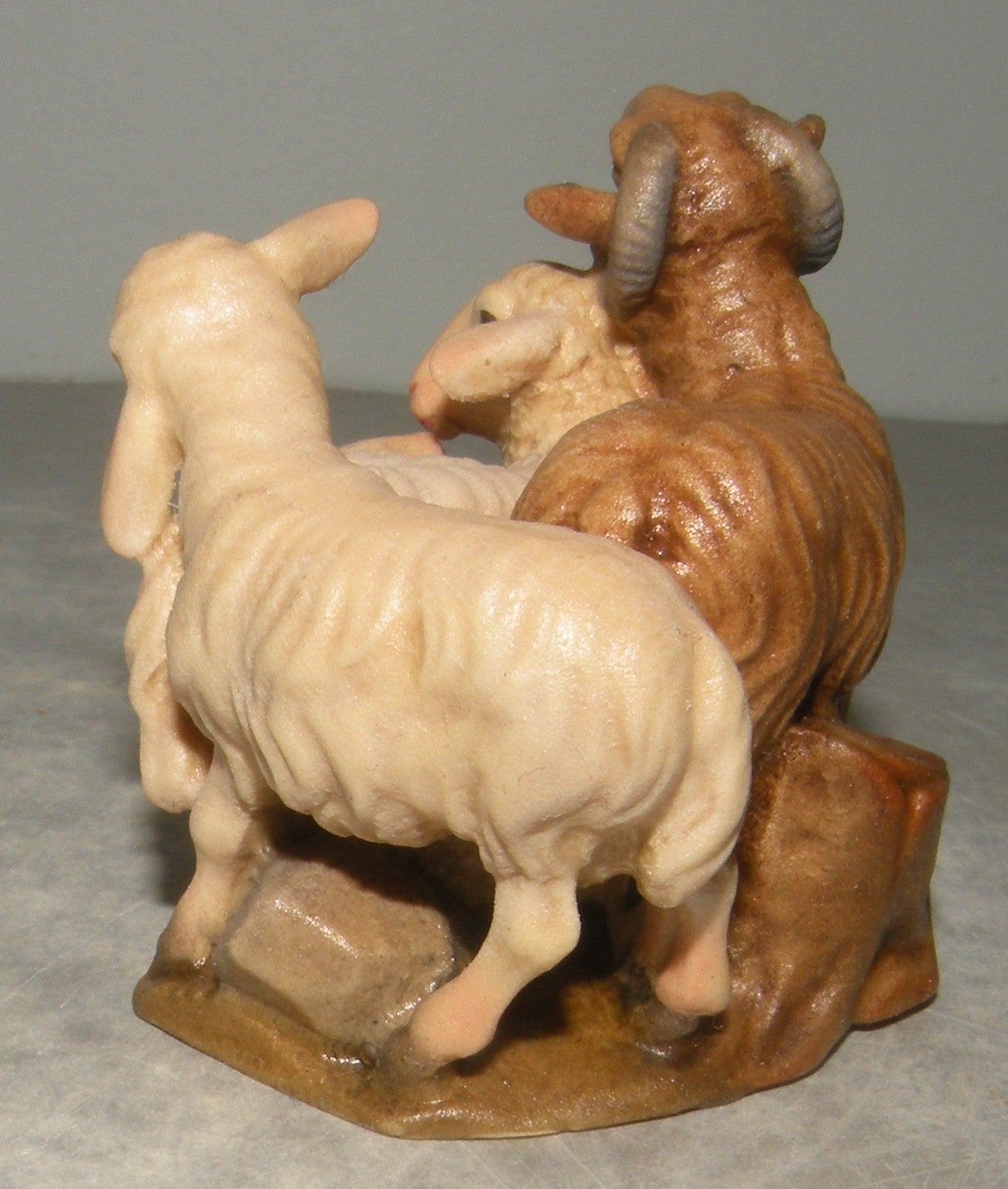 Sheep-group - Oriental nativity dressed- 21202