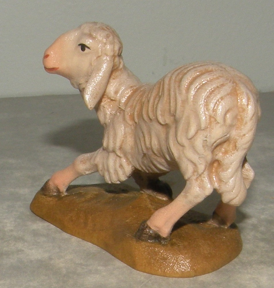 Sheep Kneeling ( 21209 ) , Reindl