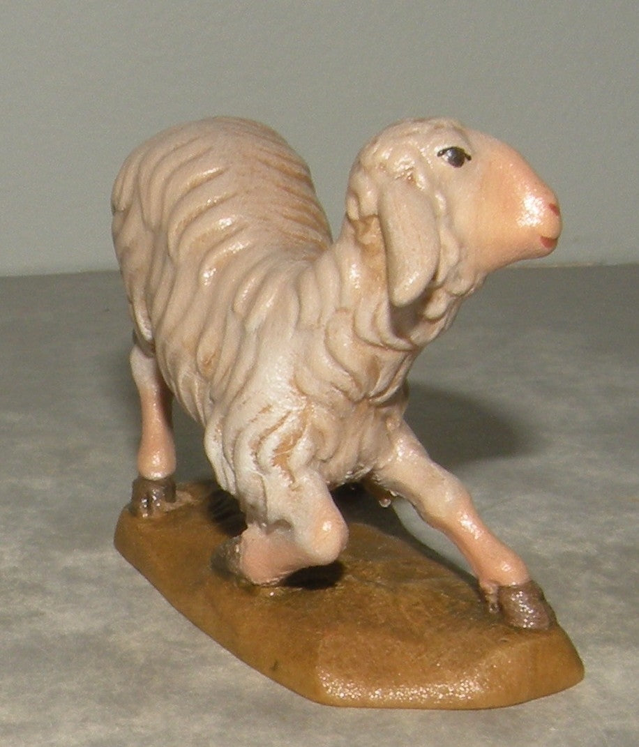 Sheep Kneeling ( 21209 ) , Reindl