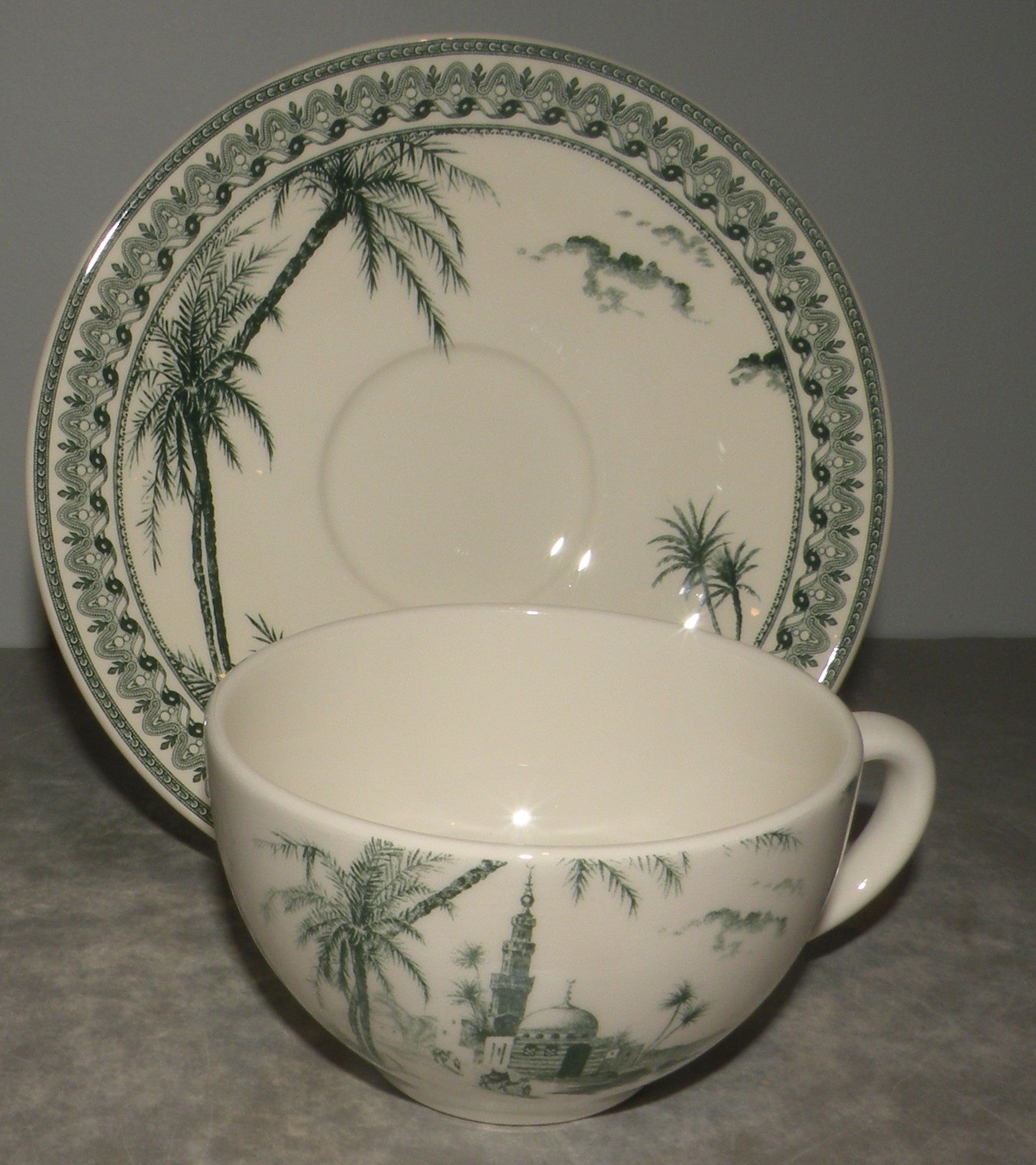 Tea Cup & Saucer   , Vue d'Orient , Les Depareillees