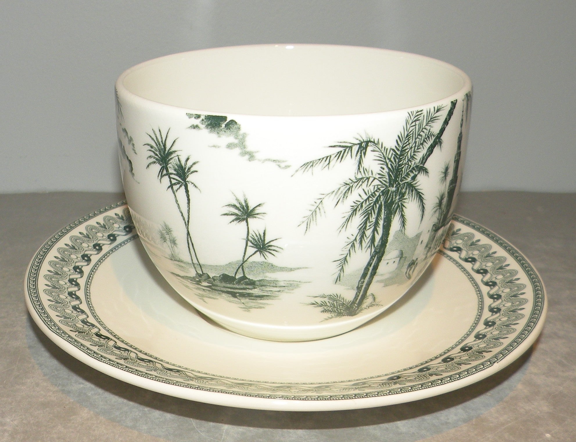 Jumbo Breakfast Cup & Saucer , Vue d'Orient , Les Depareillees