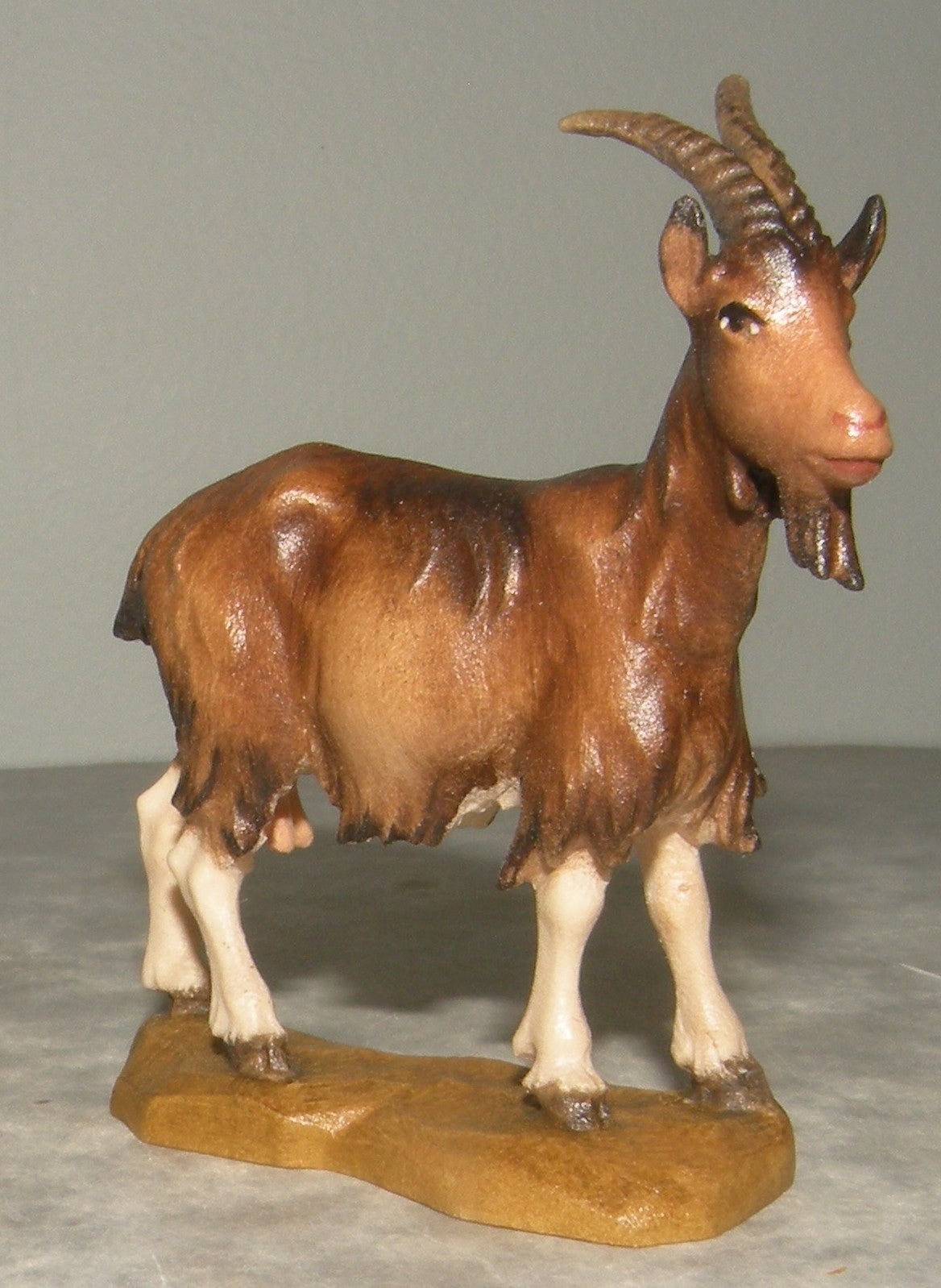 Goat  ( 21305 )  ,   Rustic