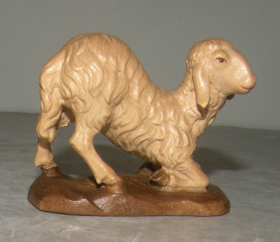 Sheep Kneeling - 21204 , Rustic ZF Finish