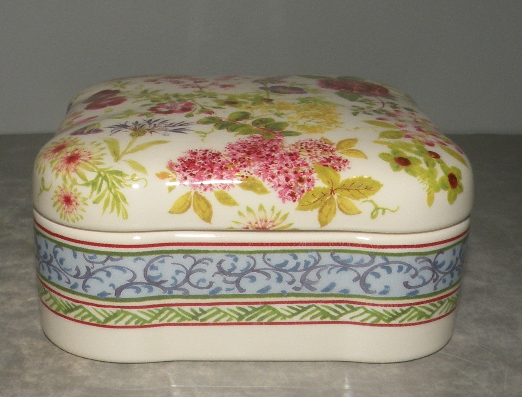 Square Candy Box, Millefleurs