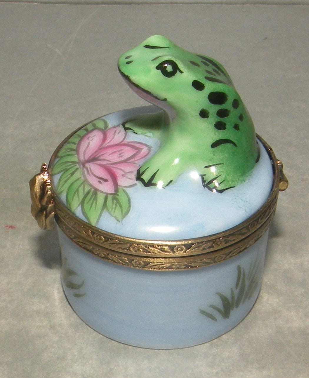 Small Frog, Limoges Box Number 31