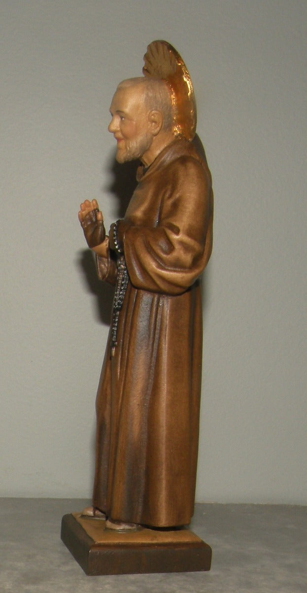 Father Pio, 10033, Lepi