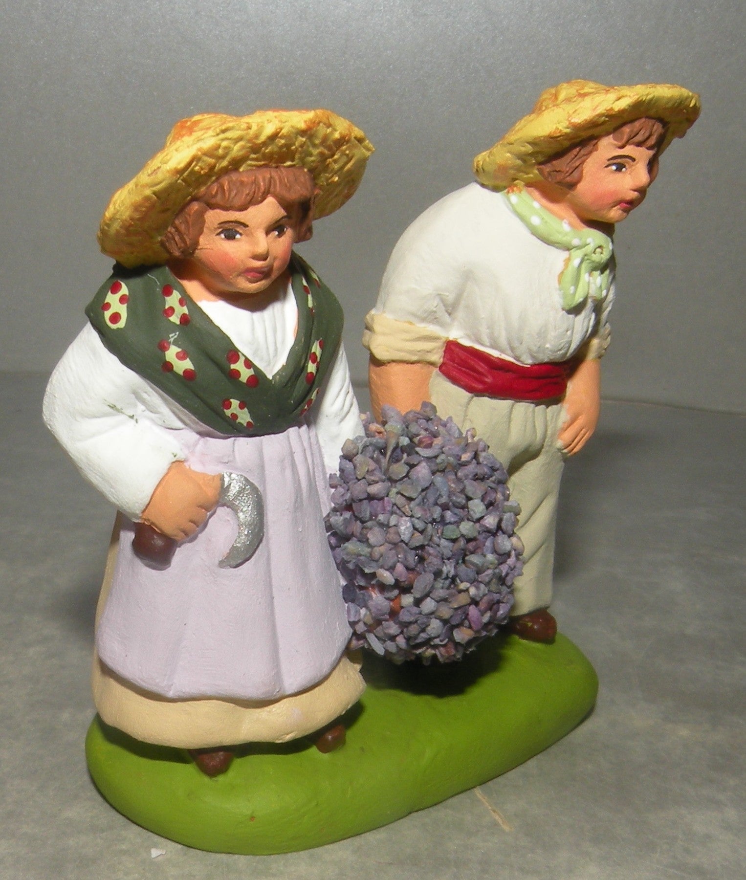 Couple of children with Lavender , Didier 10 Cm