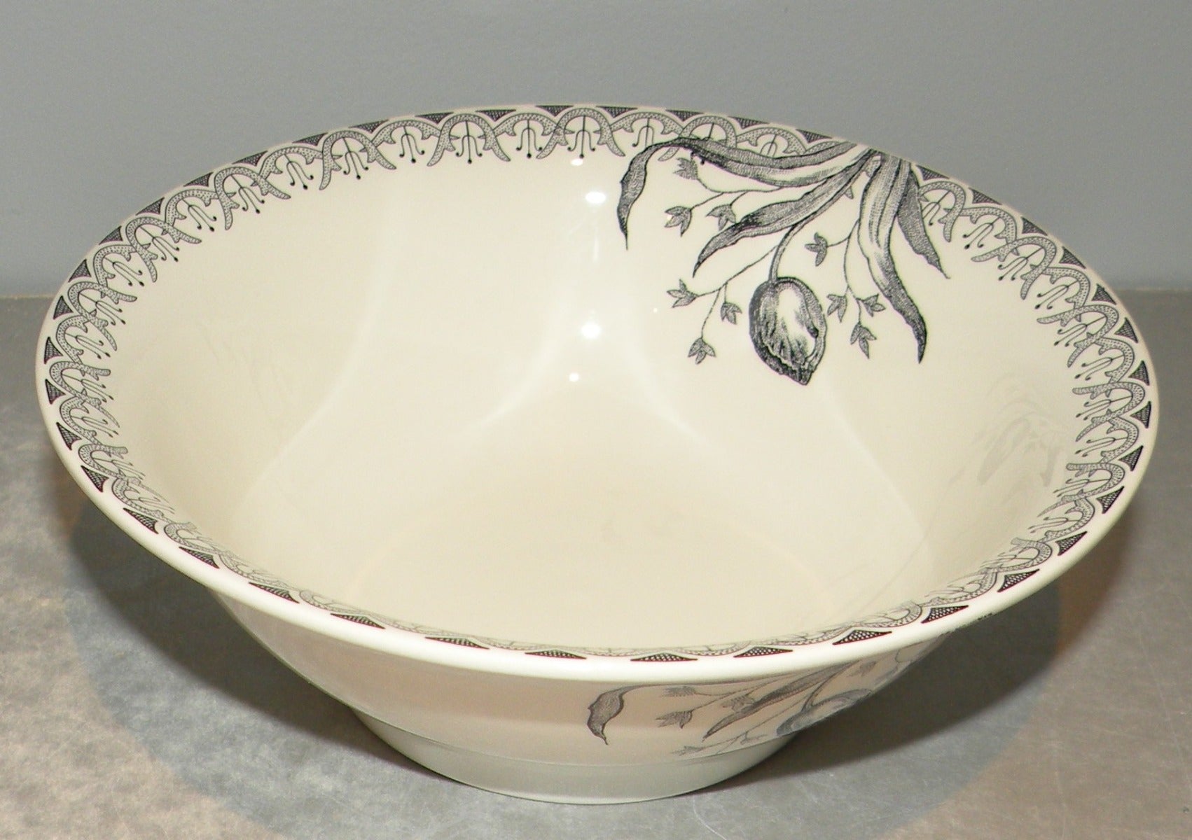 Large Cereal Bowl Tulipes Noires