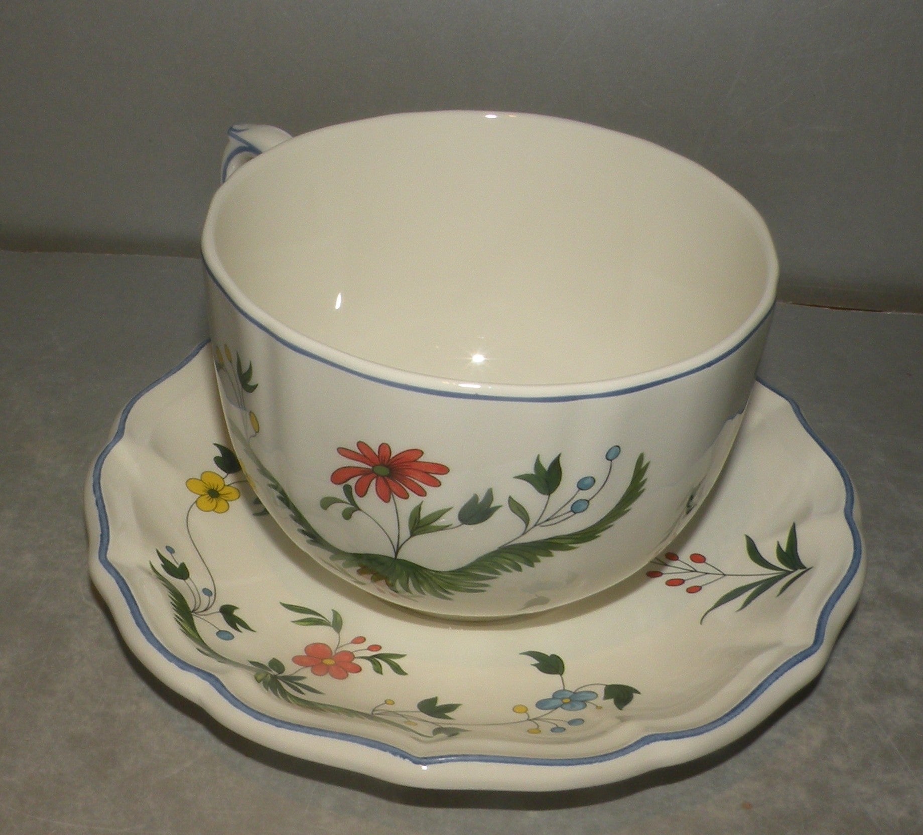 Jumbo Breakfast Cup & Saucer, Oiseaux de Paradis