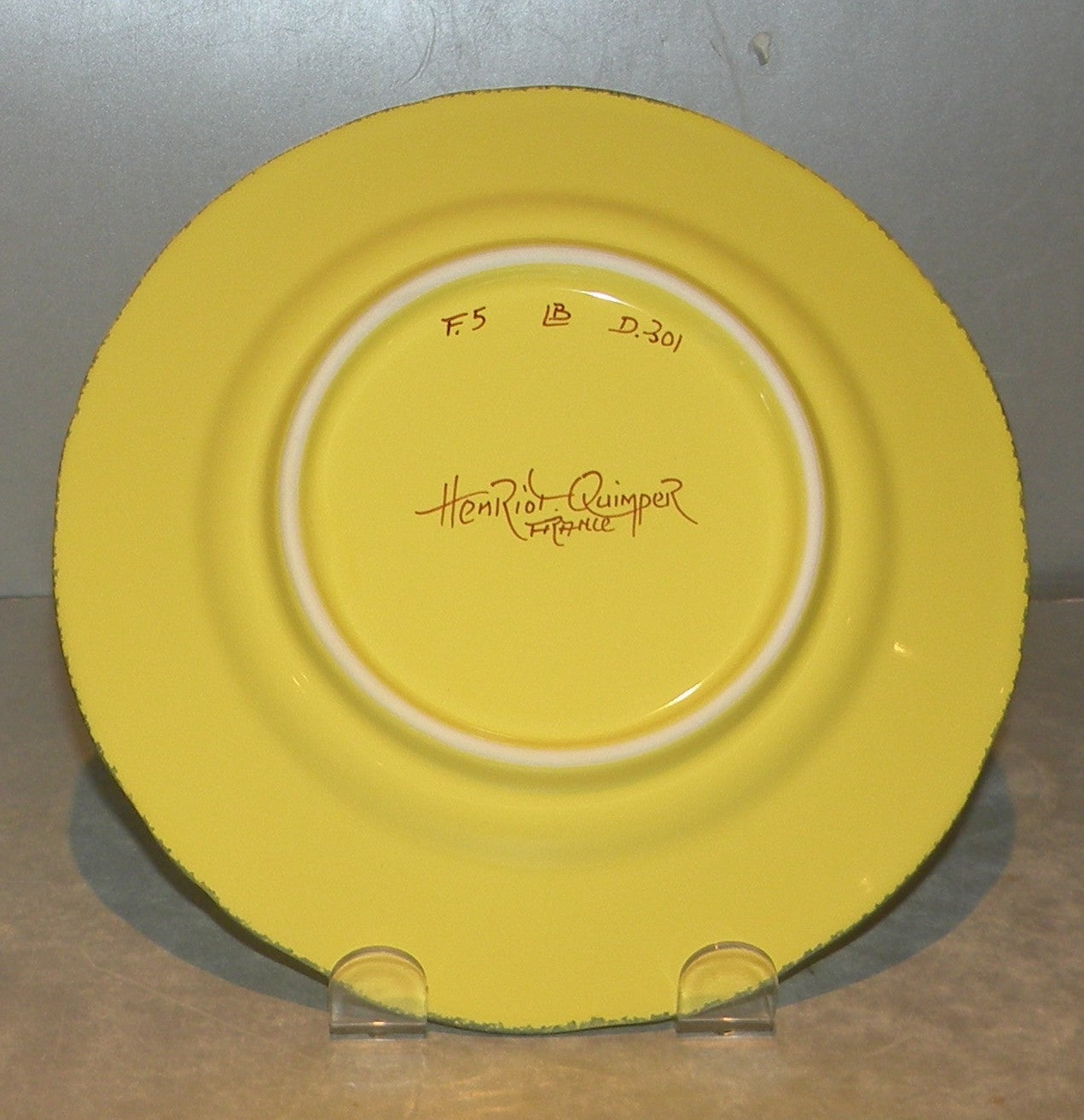 Scalloped Bread & Butter Plate with lady, Soleil Yellow