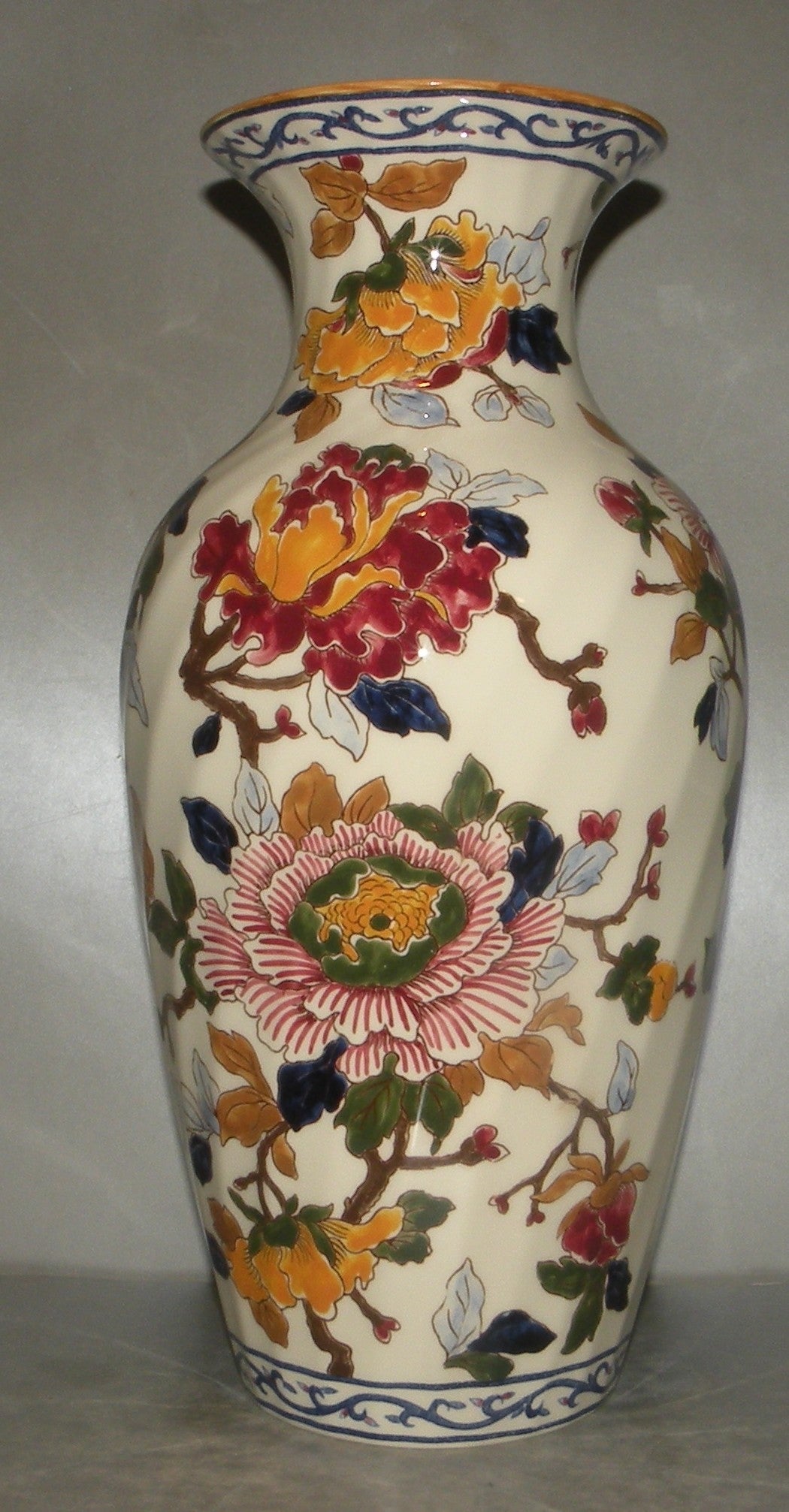 Fluted Vase Nr 2, Pivoines