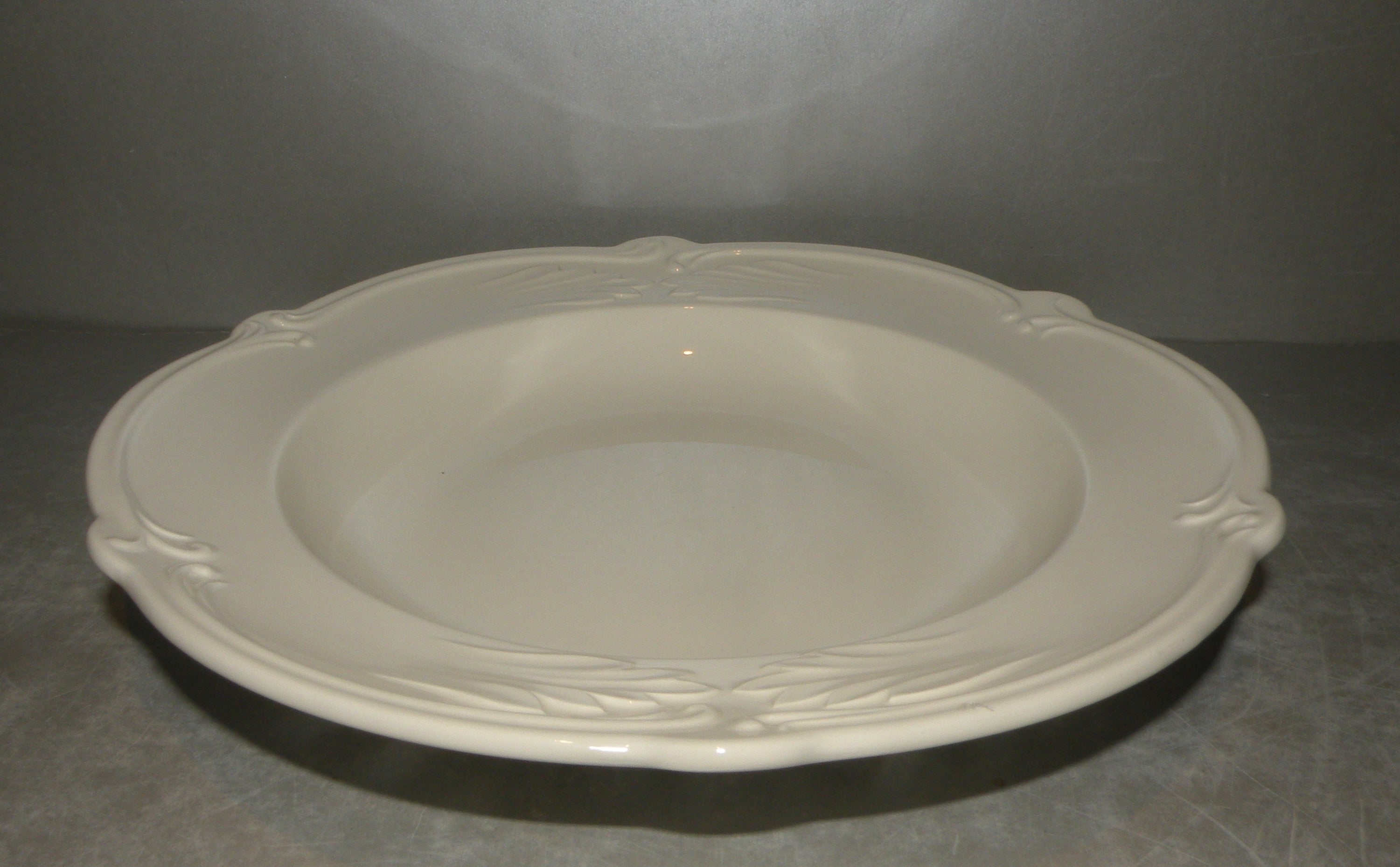 Rim Soup Plate, Rocaille White