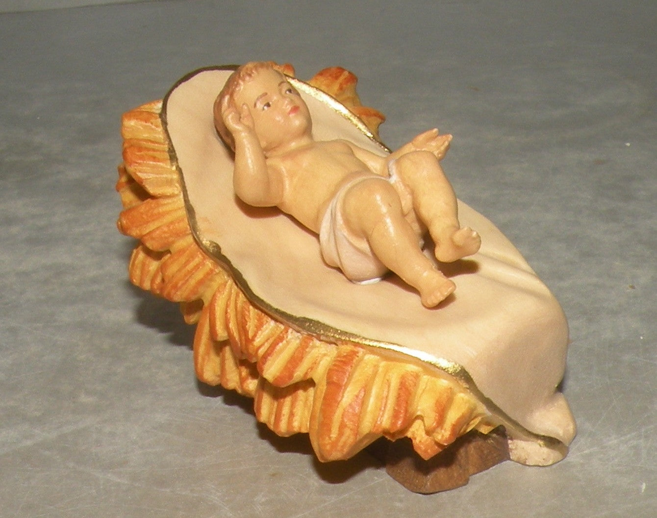 Infant Jesus and Cradle ( 2 pieces )  , Reindl