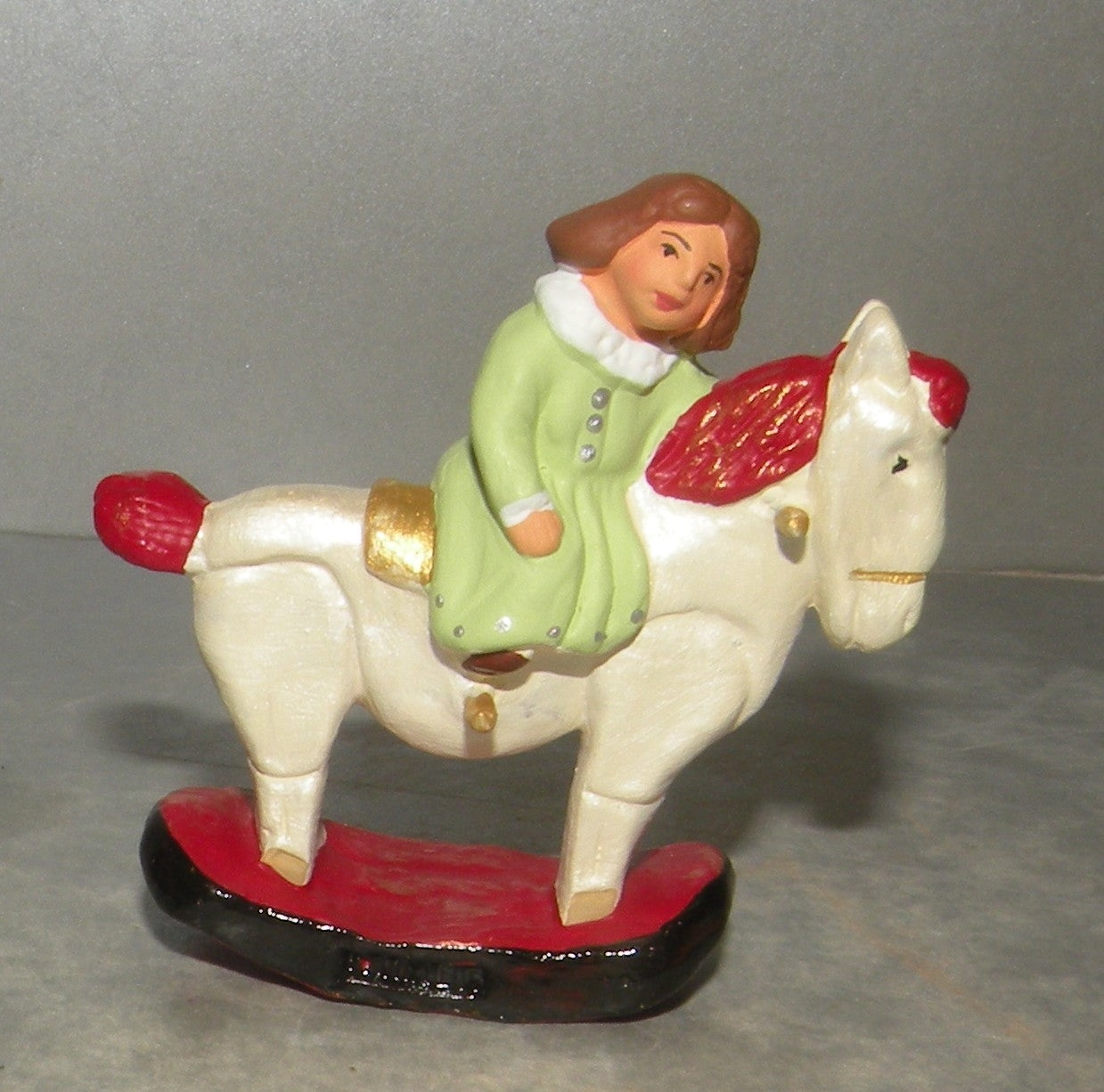 Girl on Horse Wood, Didier, 7 Cm