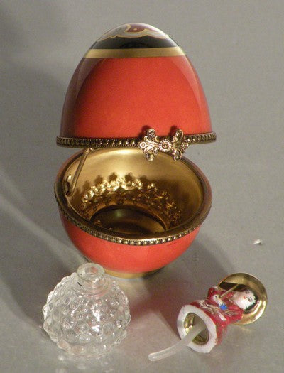 Egg with perfum Bottle, Limoges Box number 158