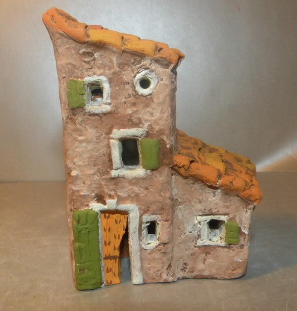 Small Fouque House (all clay), ( 809 )  Fouque 2 cm