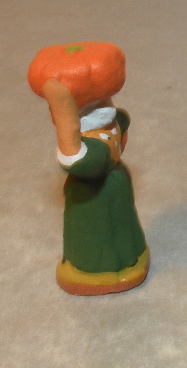 Woman carrying pumpkins, ( 176 ) Fouque 2cm