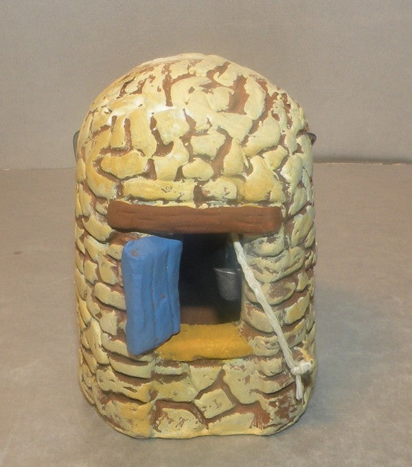 Well with stone hut , Fouque 4 Cm