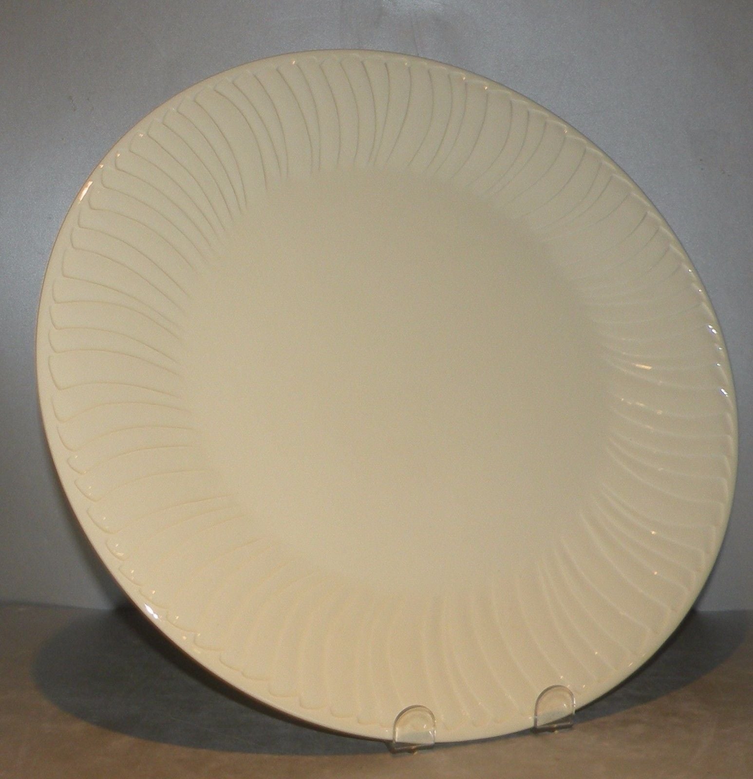 Round Cake Platter Plisse Mais