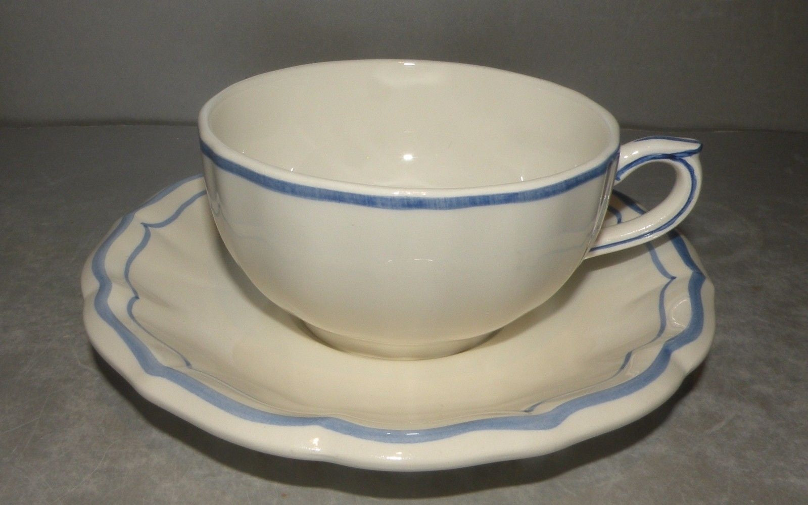 Tea Cup & Saucer , Filets Bleu