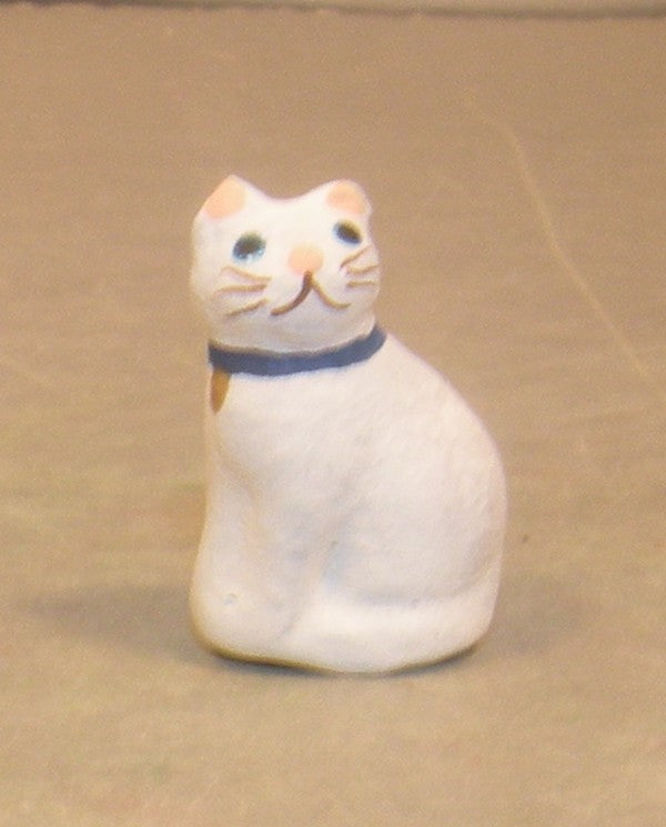 White cat,, Fouque, 4 cm