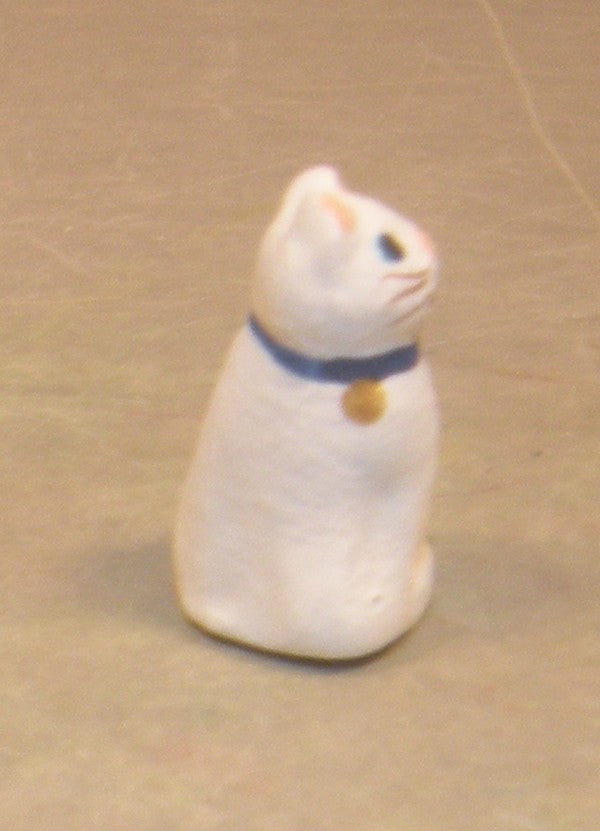 White cat,, Fouque, 4 cm